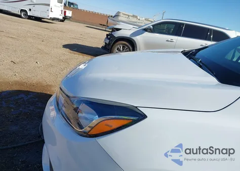 2019 Chevrolet Trax Ls z USA, uszkodzony, nr VIN 3GNCJNSB4KL174835